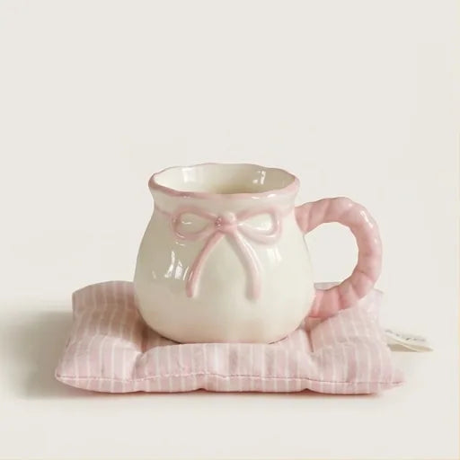 Amour Bow Cup