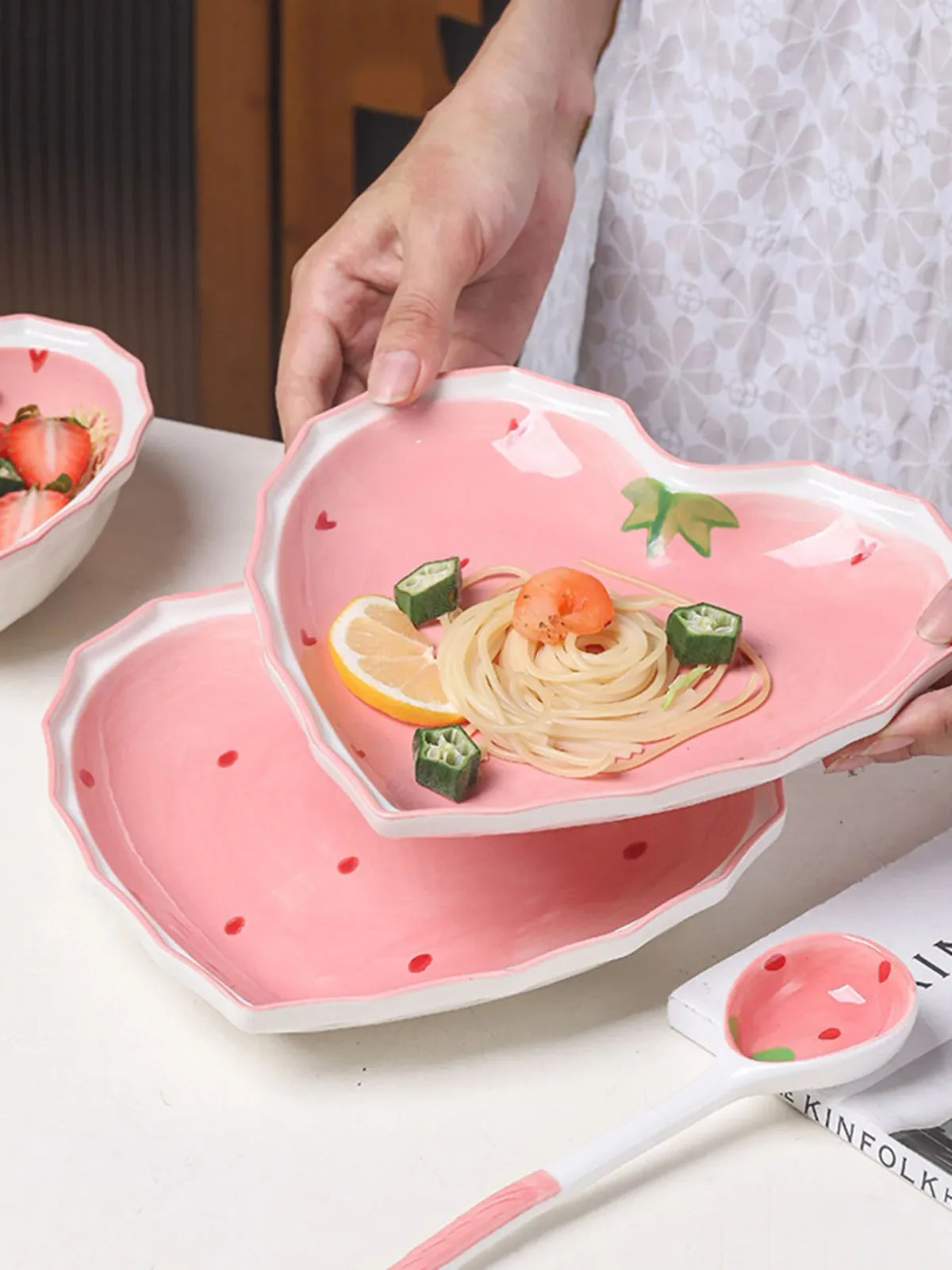 Fraise Strawberry Ceramic Set